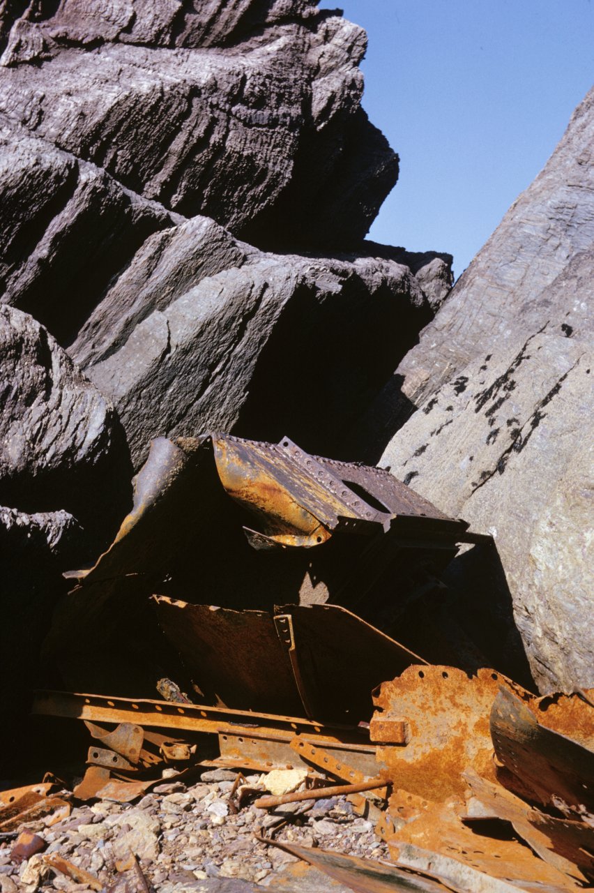 208 Wreck gun turret April 1964-s